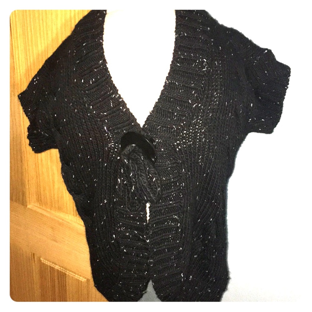 2/$30.   Skovhuus knit black sweater short sleeve